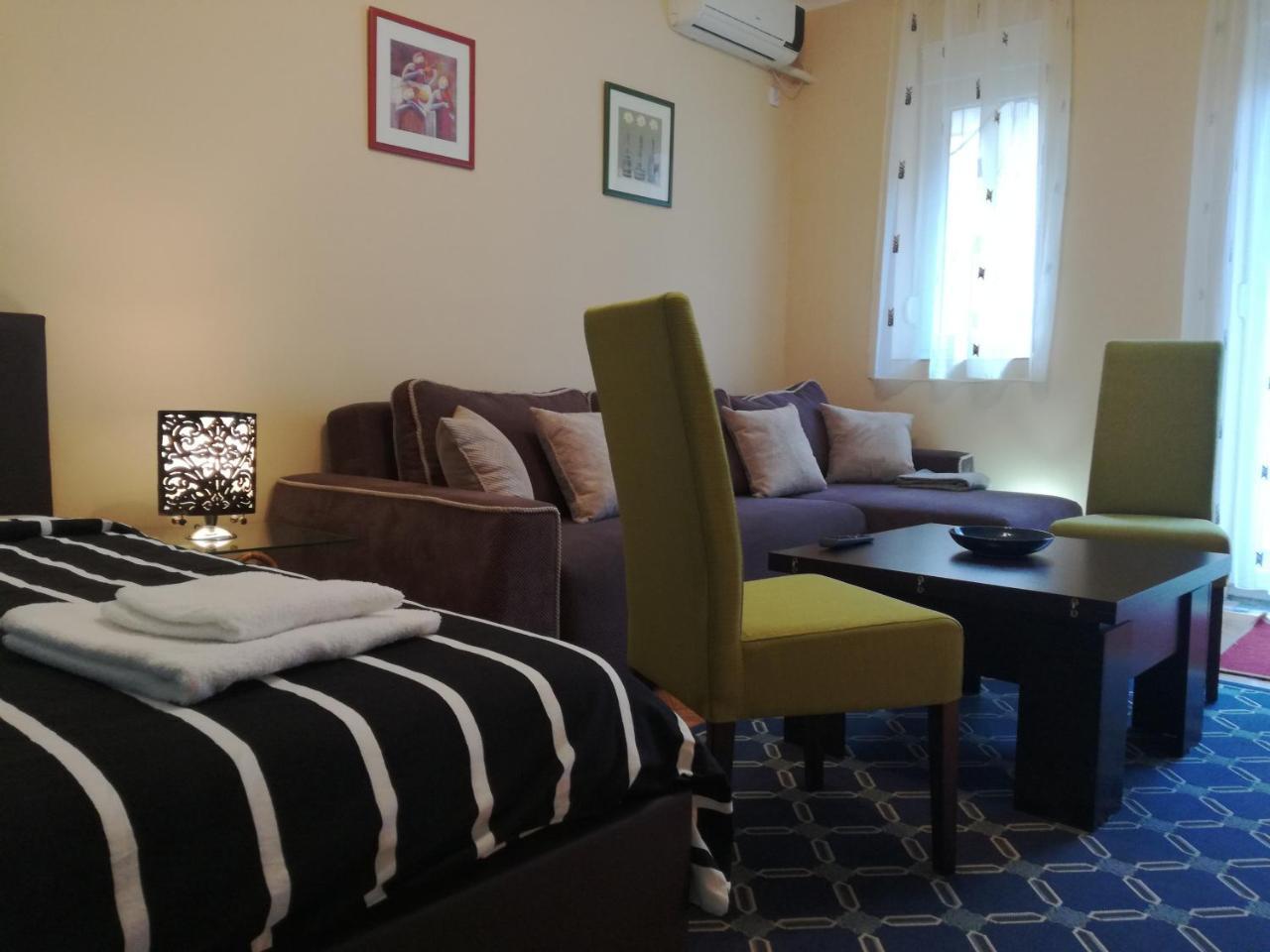 Appartement By The Park Free Parking à Belgrade Extérieur photo